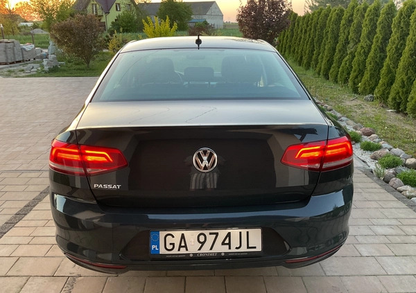 Volkswagen Passat cena 62900 przebieg: 222300, rok produkcji 2018 z Inowrocław małe 106